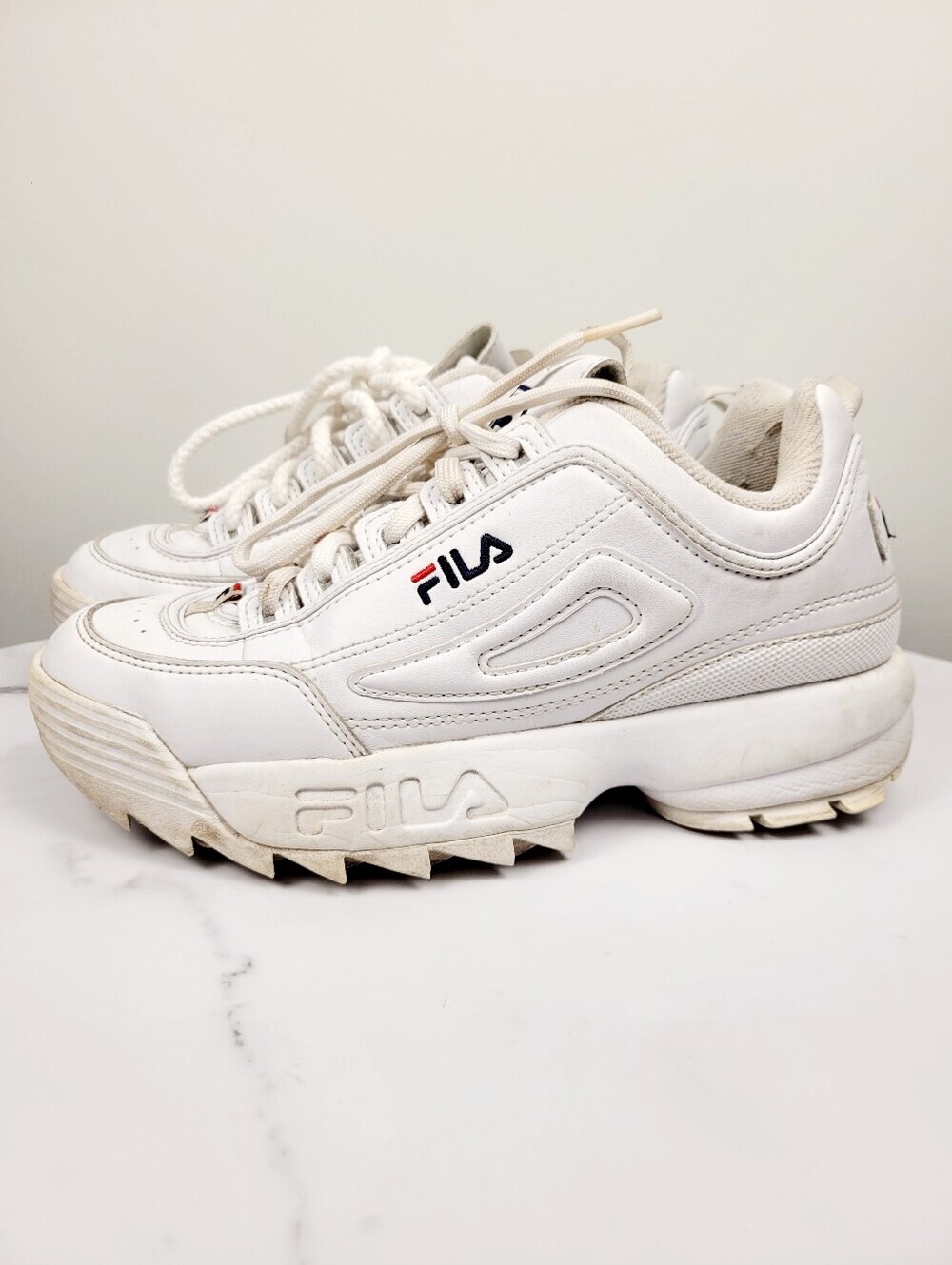 Y2K Fila Disruptor II White Sneakers Shoes Size: 5.5US